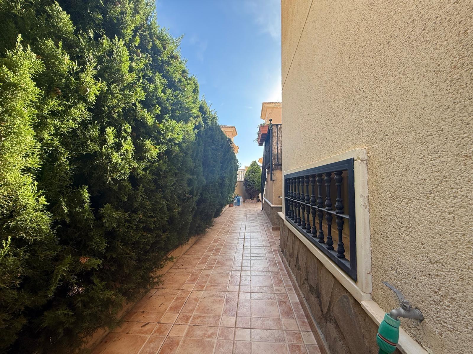 Huvila La Florida, Alicante, Espanja 3 makuuhuonetta, 200 m2 No. 139920
