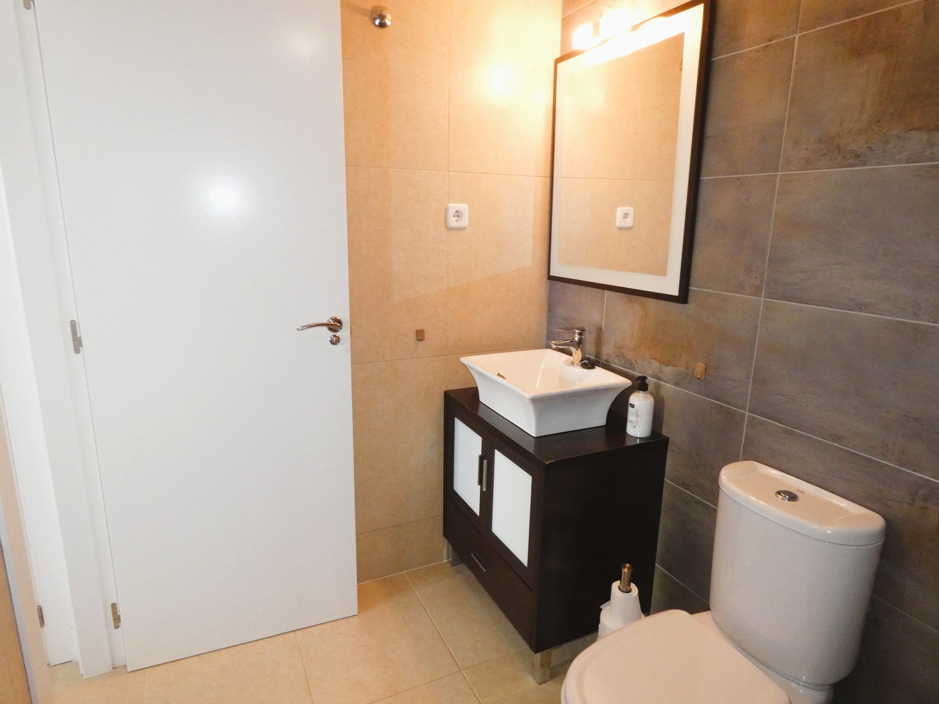 Apartment in Alicante, Spain 4 bedrooms, 112 sq.m. No. 139922