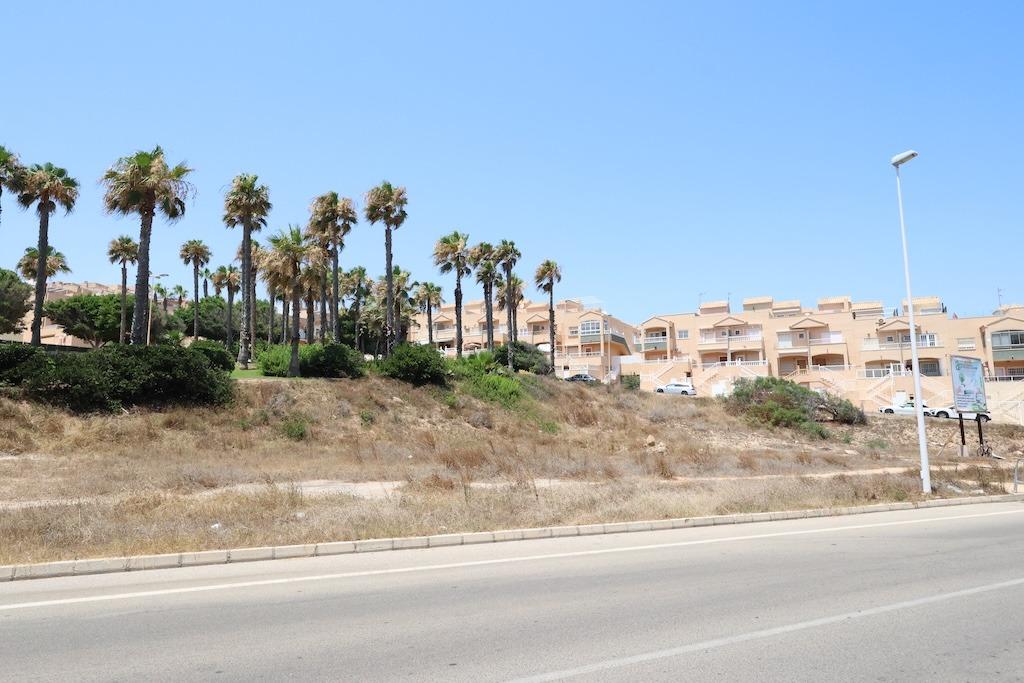 Parcela en Torrevieja, Alicante, España No. 181861