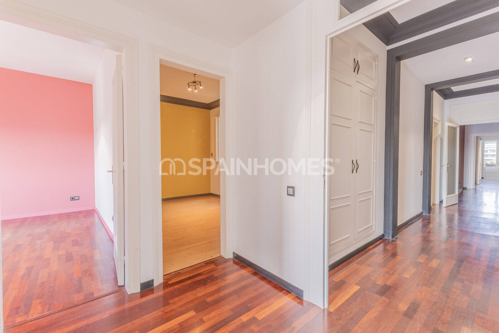 Dzīvoklis Barcelona, Spānijā 5 istabas, 223 m2 Nr. 177908