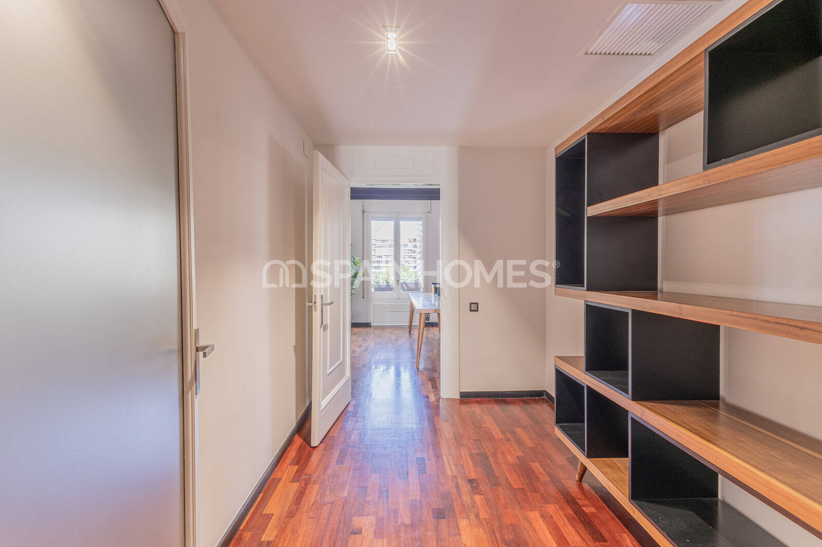 Dzīvoklis Barcelona, Spānijā 5 istabas, 223 m2 Nr. 177908