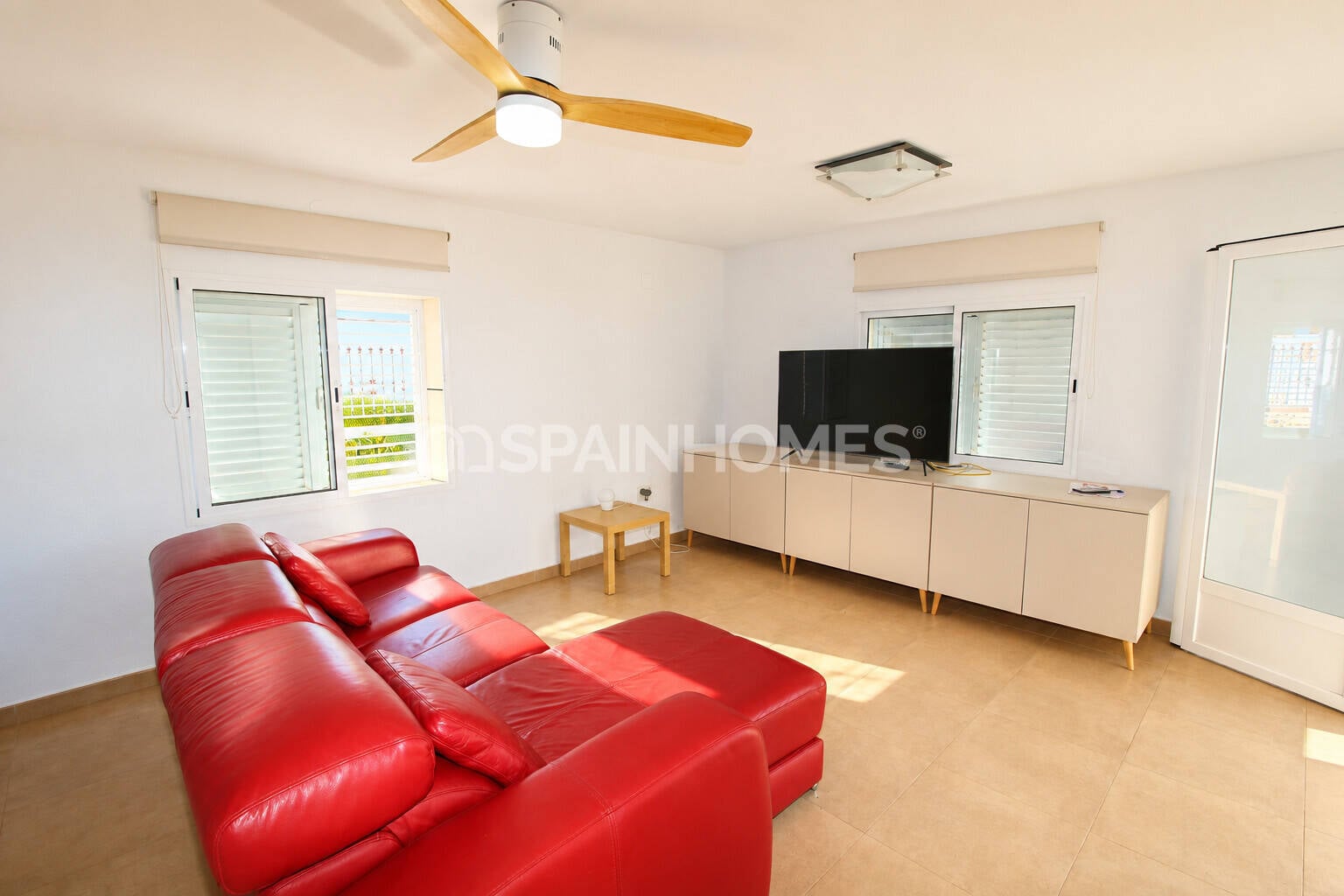 Villa in Orihuela, Alicante, Spain 5 bedrooms, 329 sq.m. No. 177909