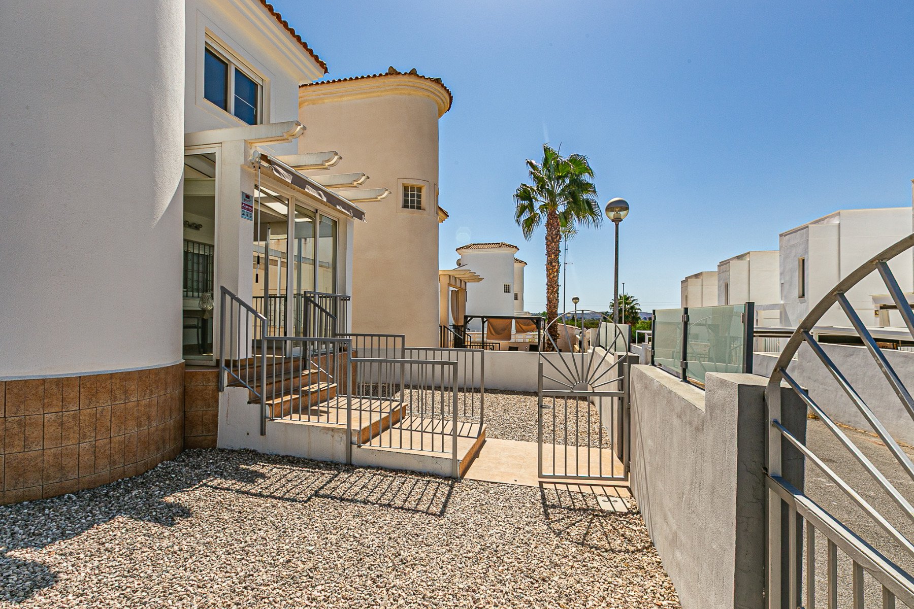 Villa La Marina, Alicante, Spānijā 4 istabas, 143 m2 Nr. 188972