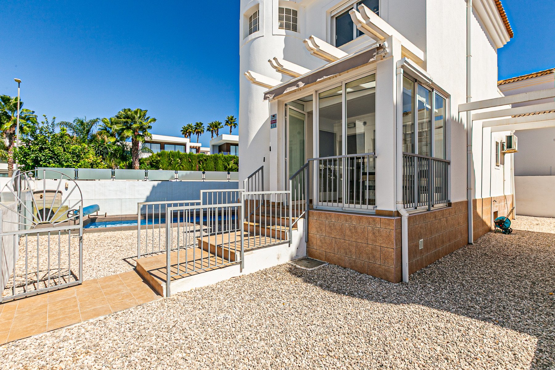 Villa La Marina, Alicante, Spānijā 4 istabas, 143 m2 Nr. 188972
