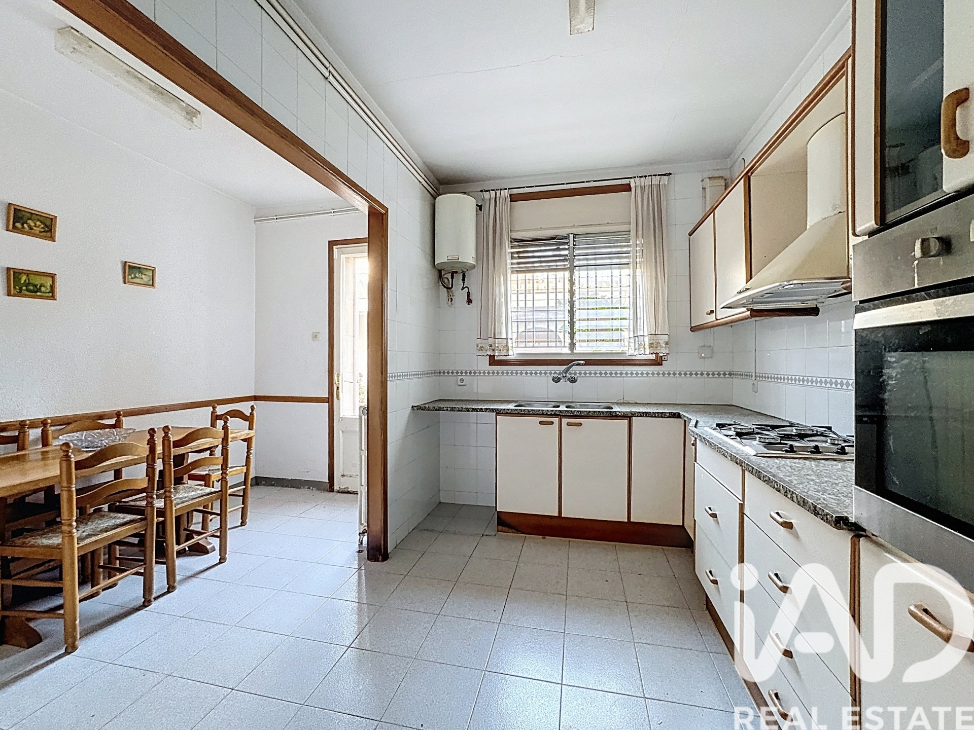 Rindu māja El Masnou, Barcelona, Spānijā 7 istabas, 224 m2 Nr. 172920