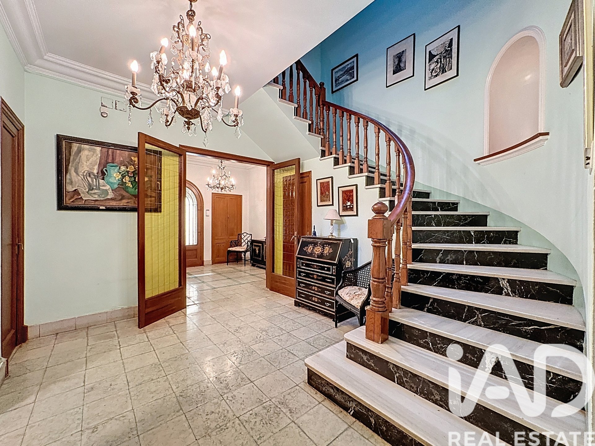 Rindu māja El Masnou, Barcelona, Spānijā 7 istabas, 224 m2 Nr. 172920