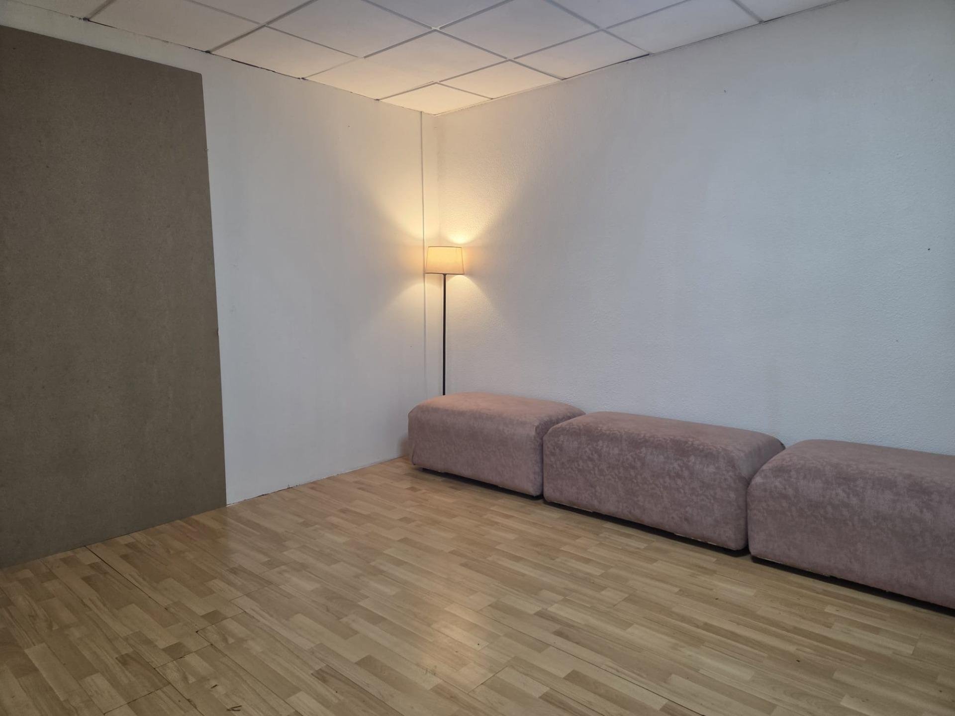 Commercial property à El Campello, Alicante, Espagne 2 chambres, 85 m2 No. 179398