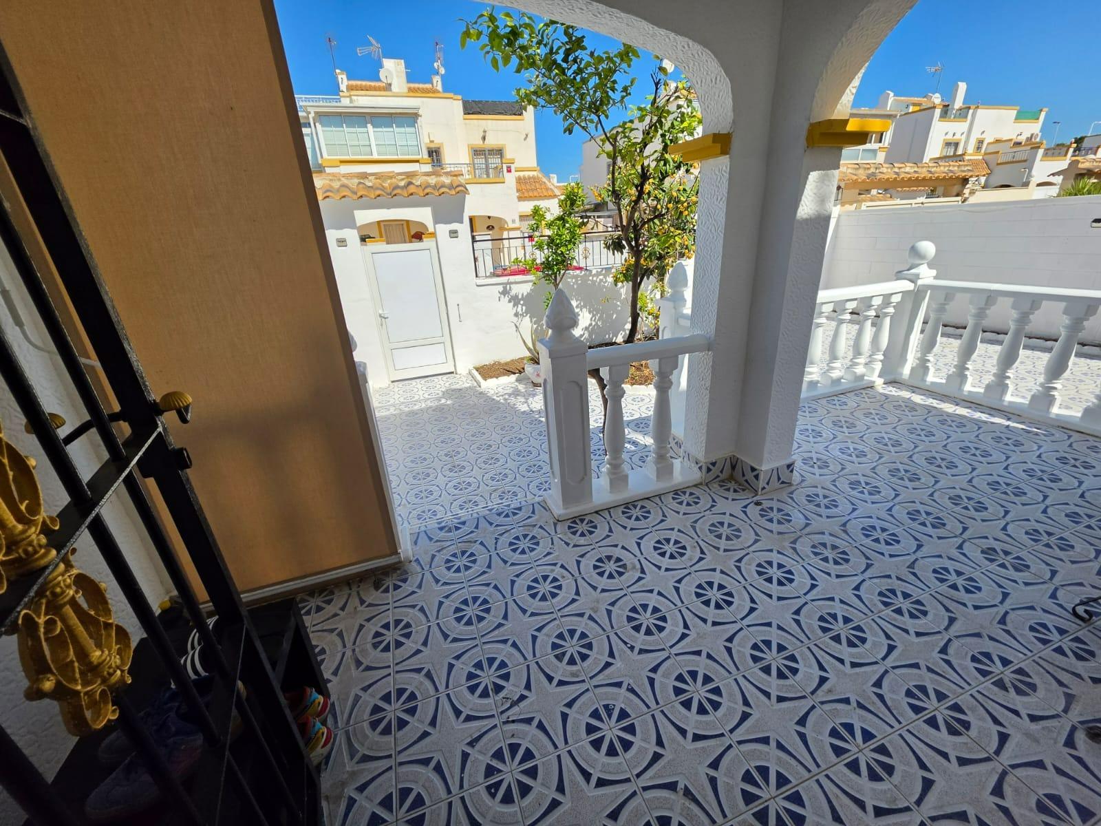 House in Torrevieja, Alicante, Spain 3 bedrooms,  No. 166040