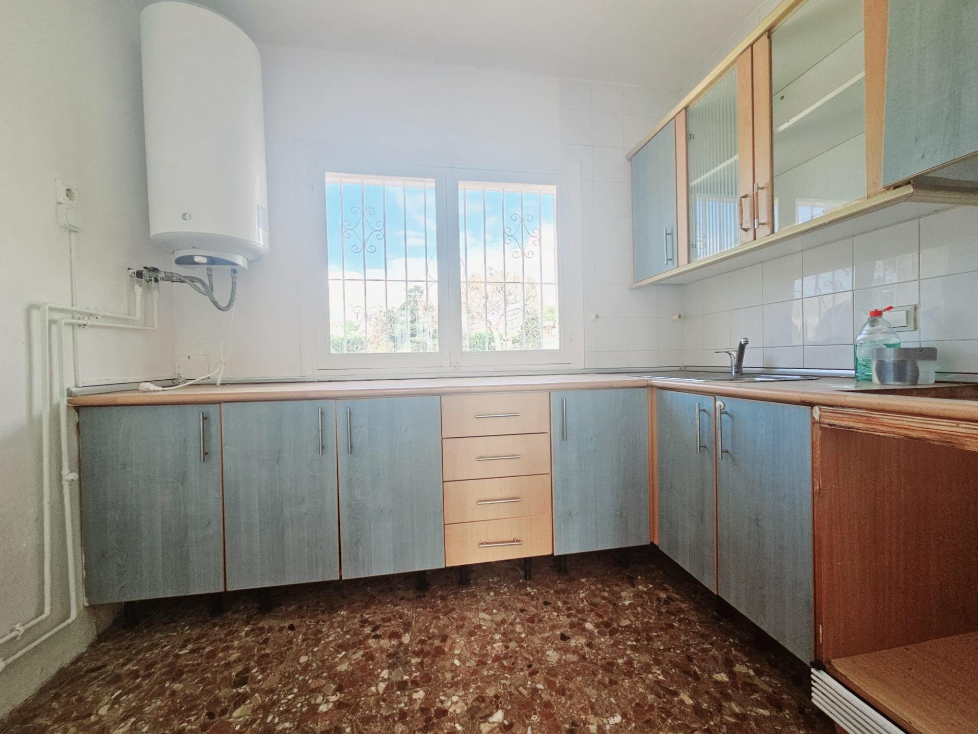 Lägenhet i Torrevieja, Alicante, Spanien 4 sovrum, 150 kvm. Nr. 166038