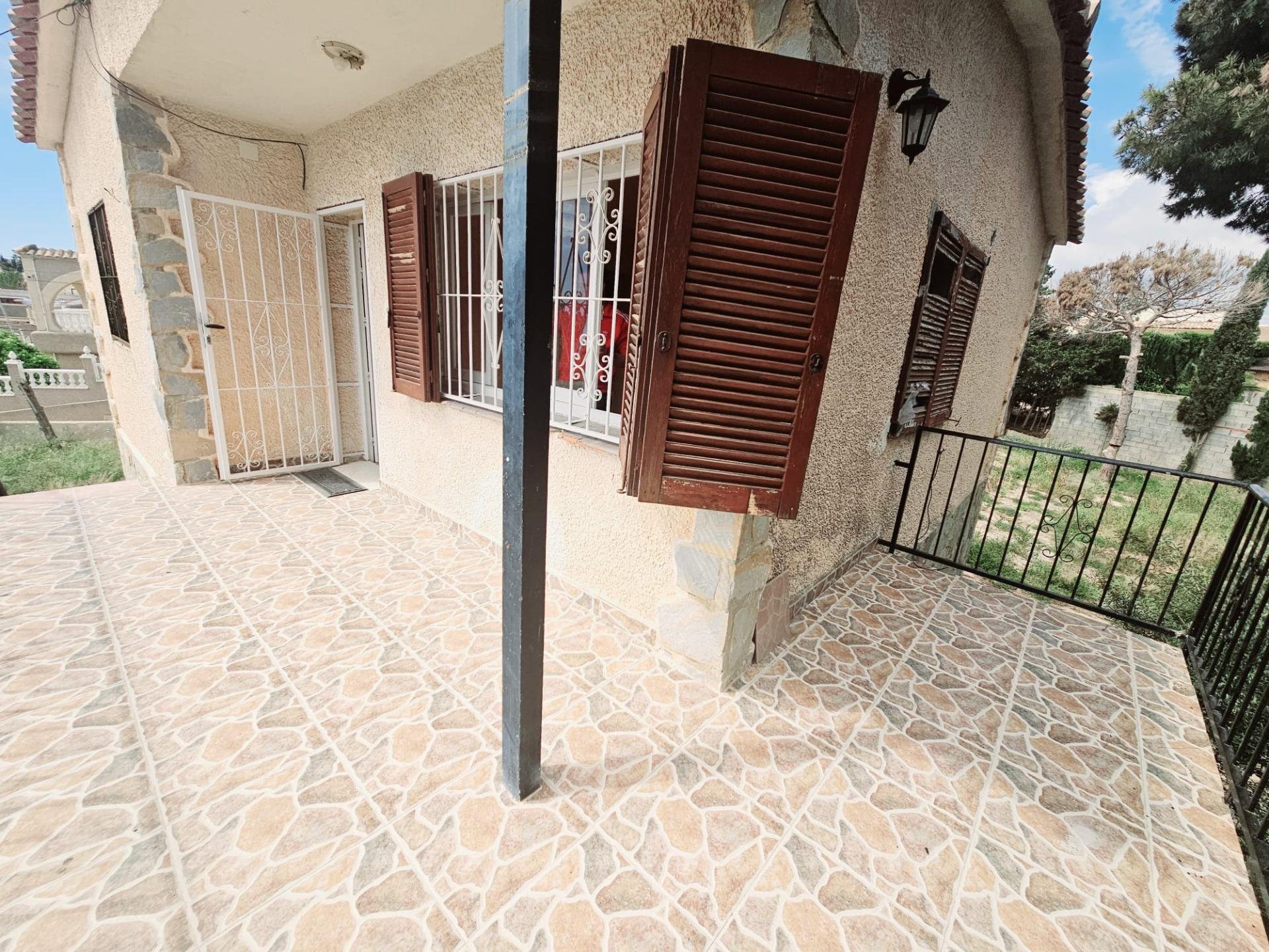 Lägenhet i Torrevieja, Alicante, Spanien 4 sovrum, 150 kvm. Nr. 166038
