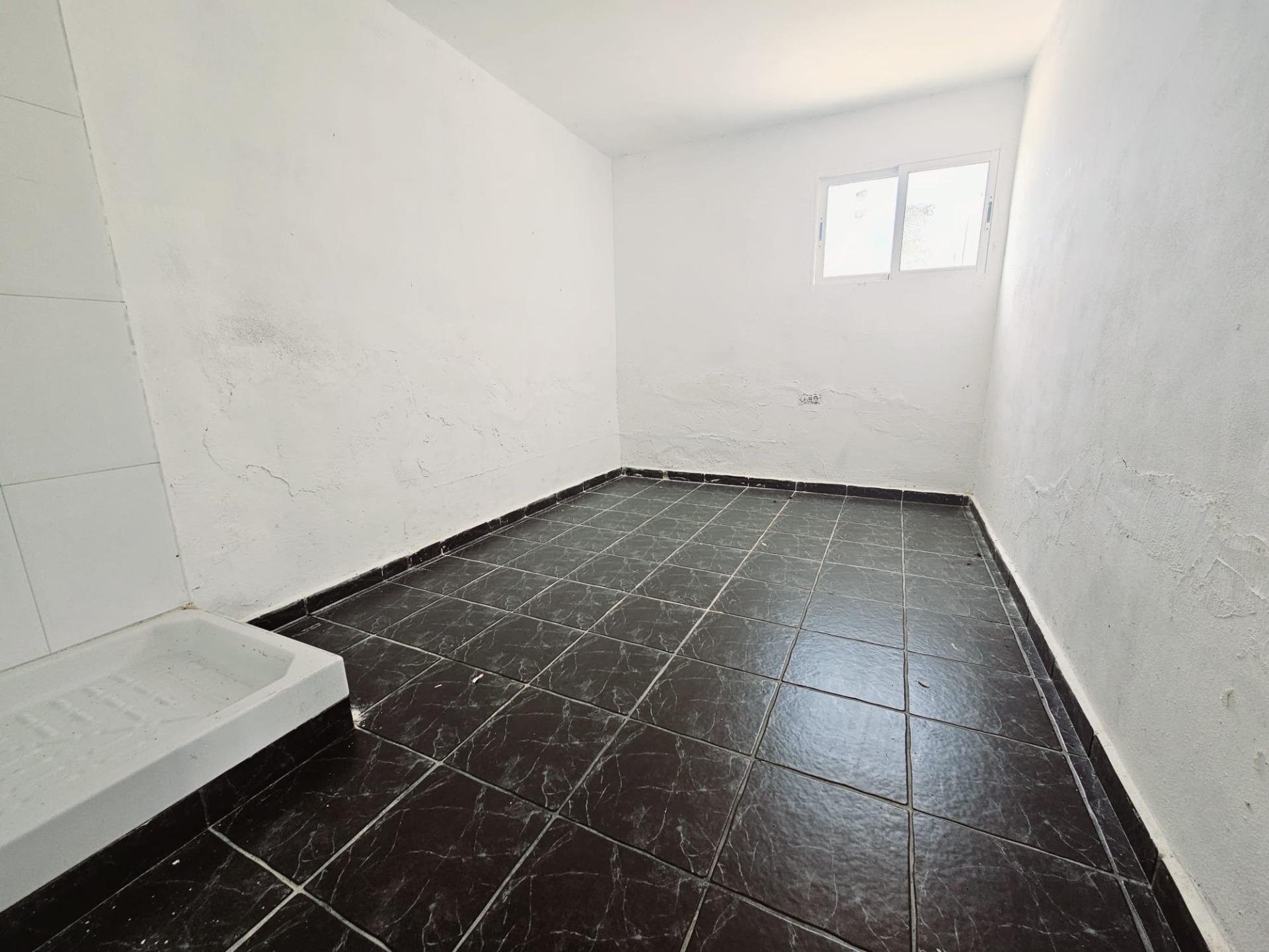 Lägenhet i Torrevieja, Alicante, Spanien 4 sovrum, 150 kvm. Nr. 166038