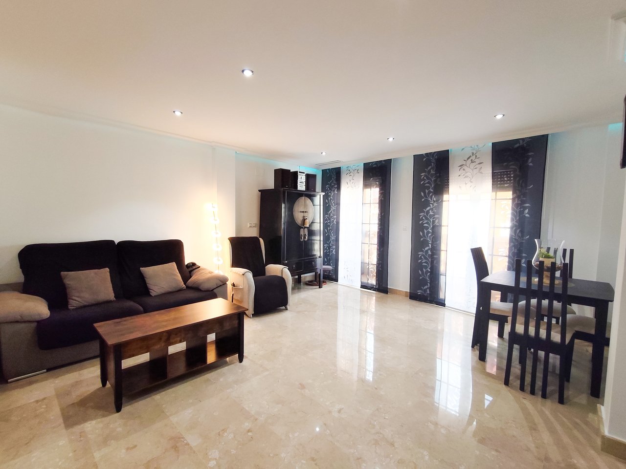 Huoneisto Torrevieja, Alicante, Espanja 3 makuuhuonetta, 109 m2 No. 194235