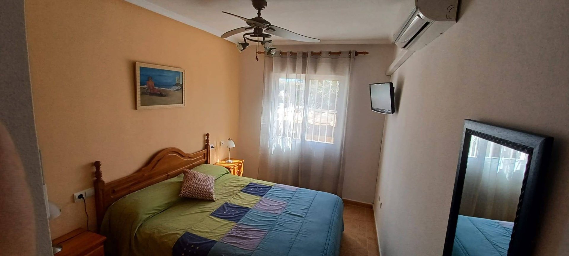 Bungalow i La Florida, Alicante, Spanien 3 sovrum, 80 kvm. Nr. 194234