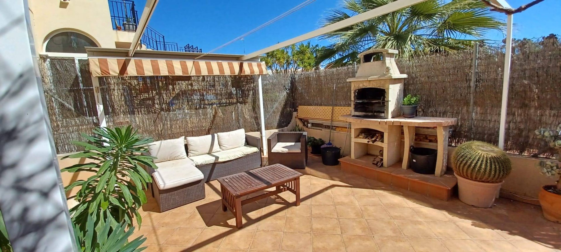 Bungalow i La Florida, Alicante, Spanien 3 sovrum, 80 kvm. Nr. 194234