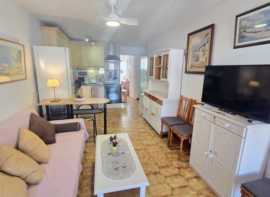 Apartamento en Los Cristianos, Tenerife, España 2 dormitorios, 46 m2 No. 194728