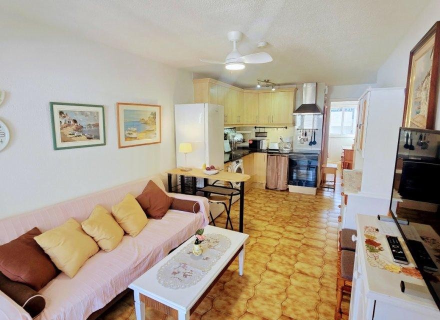 Apartamento en Los Cristianos, Tenerife, España 2 dormitorios, 46 m2 No. 194728