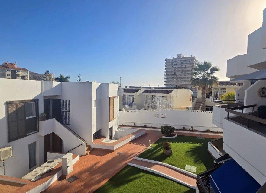 Apartamento en Los Cristianos, Tenerife, España 2 dormitorios, 46 m2 No. 194728