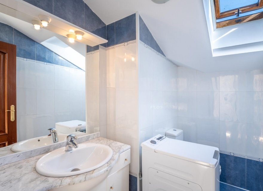 Dzīvoklis Los Cristianos, Tenerife, Spānijā 2 istabas, 145 m2 Nr. 194725