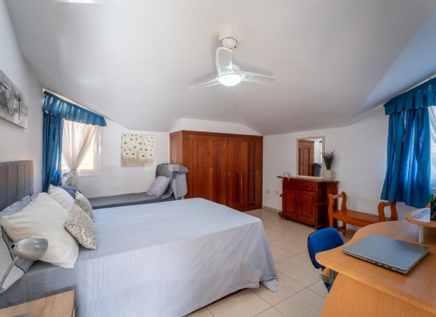 Dzīvoklis Los Cristianos, Tenerife, Spānijā 2 istabas, 145 m2 Nr. 194725