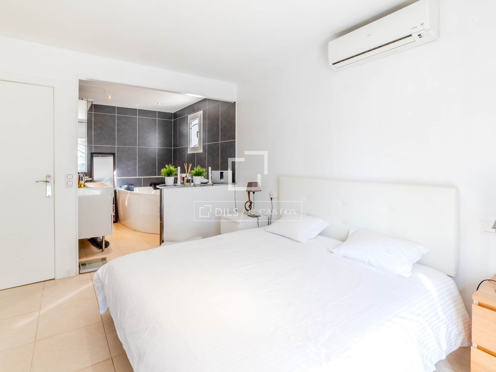 Villa à Sitges, Barcelona, Espagne 4 chambres, 181 m2 No. 150299