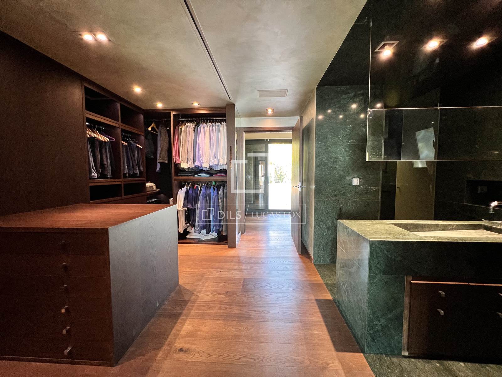 Villa a Sant Andreu de Llavaneres, Barcelona, Spagna 6 camere da letto, 1005 mq. N° 150293