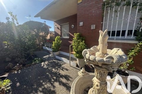 Māja Parets del Vallès, Barcelona, Spānijā 4 istabas, 206 m2 Nr. 153419