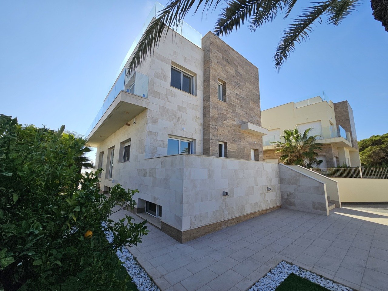 Villa in La Zenia, Alicante, Spanien 5 Schlafzimmer, 306 m2 Nr. 139500