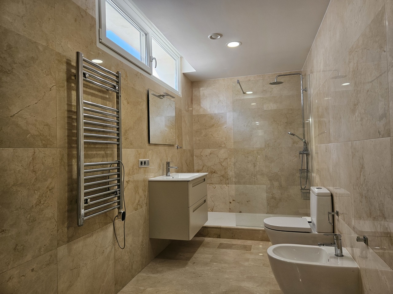 Villa in La Zenia, Alicante, Spanien 5 Schlafzimmer, 306 m2 Nr. 139500