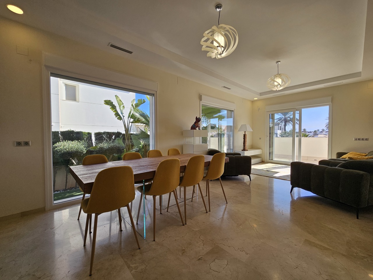 Villa in La Zenia, Alicante, Spanien 5 Schlafzimmer, 306 m2 Nr. 139500