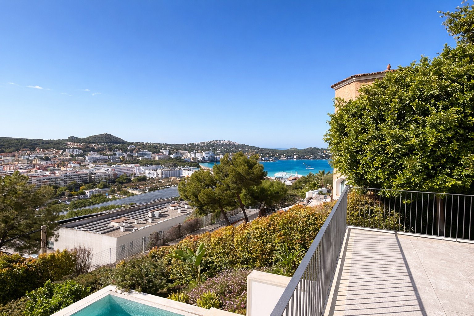 Huvila Santa Ponsa, Mallorca, Espanja 6 makuuhuonetta, 456 m2 No. 179991