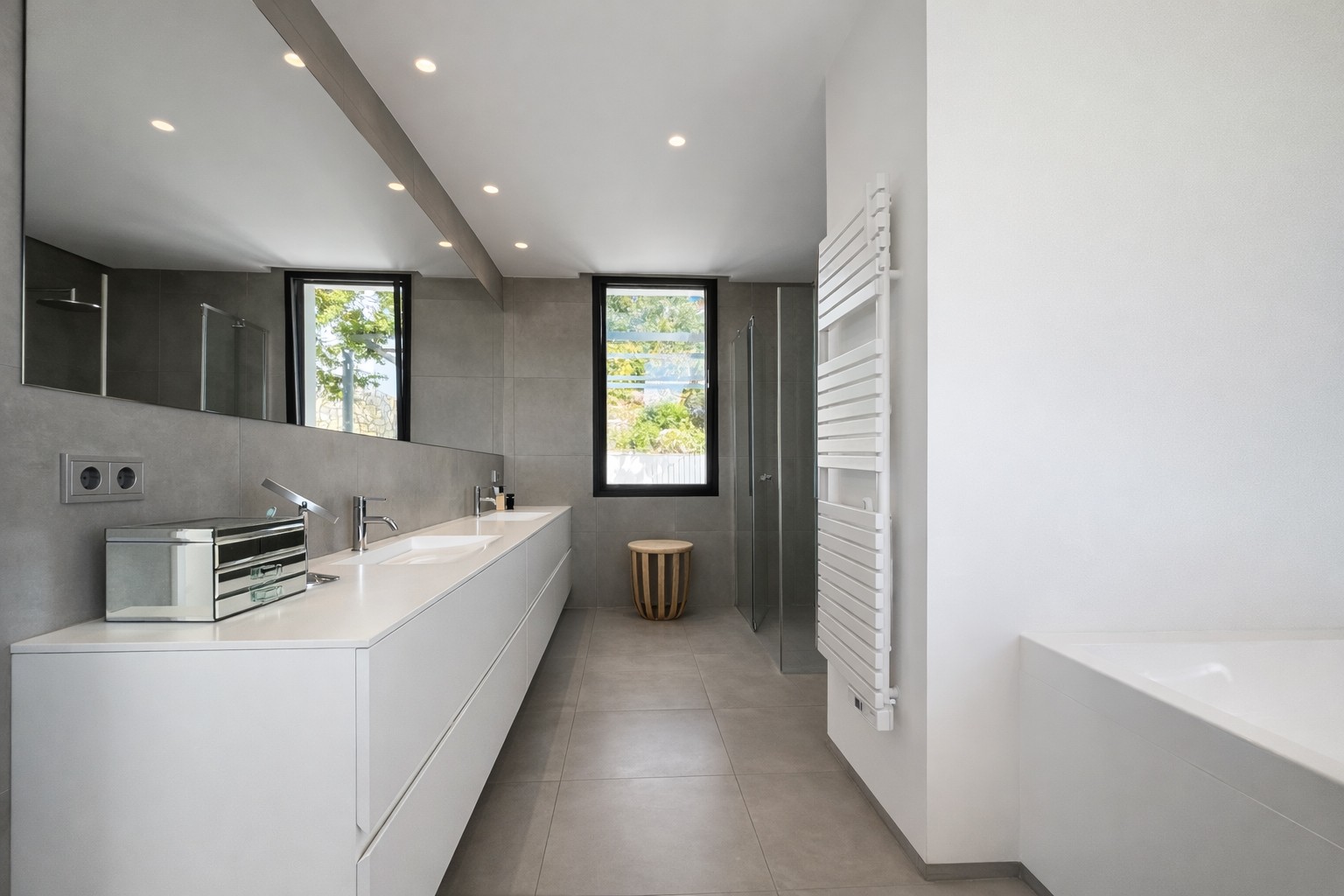 Huvila Santa Ponsa, Mallorca, Espanja 6 makuuhuonetta, 456 m2 No. 179991