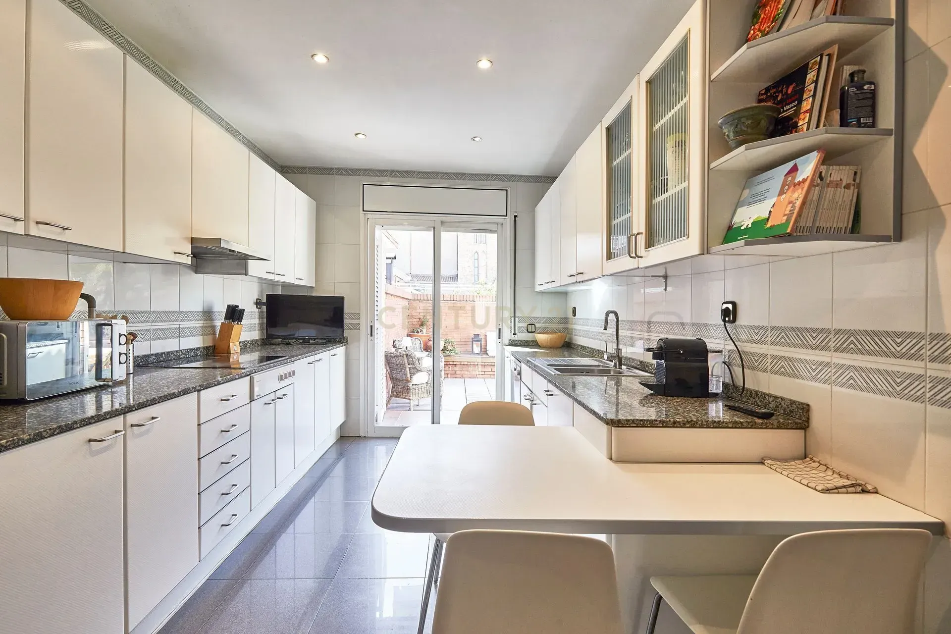 House à Badalona, Barcelona, Espagne 4 chambres, 204 m2 No. 166964