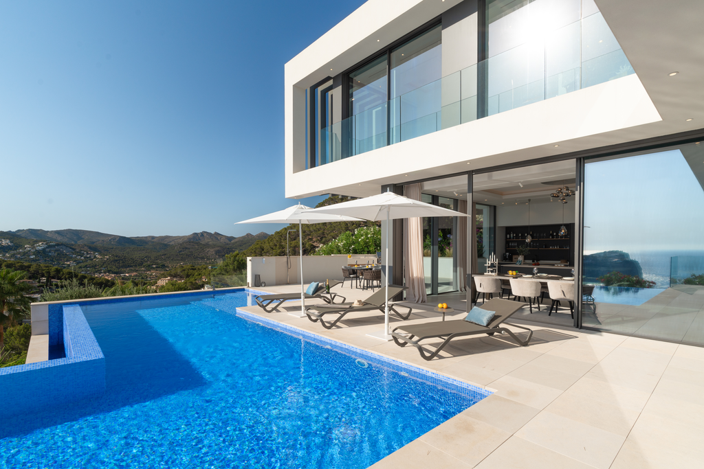 Huvila Port D'andratx, Mallorca, Espanja 6 makuuhuonetta, 691 m2 No. 33059