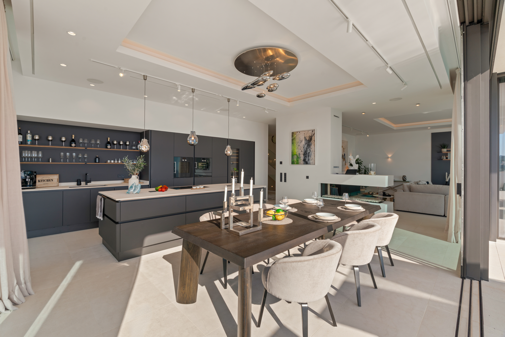 Huvila Port D'andratx, Mallorca, Espanja 6 makuuhuonetta, 691 m2 No. 33059
