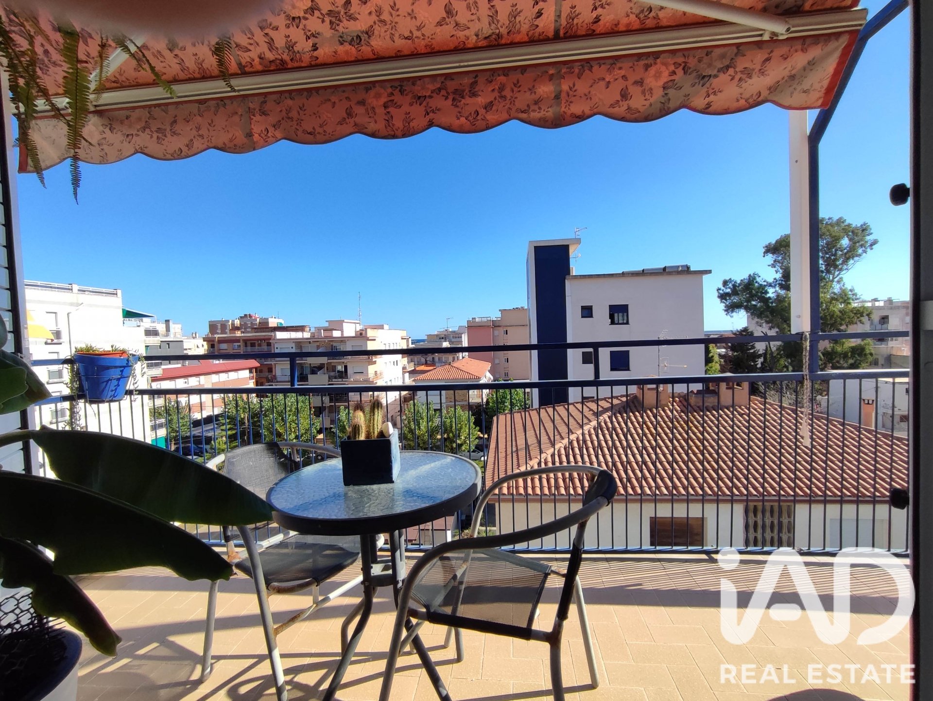 Penthouse in Calafell, Tarragona, Spain 2 bedrooms, 65 sq.m. No. 195016