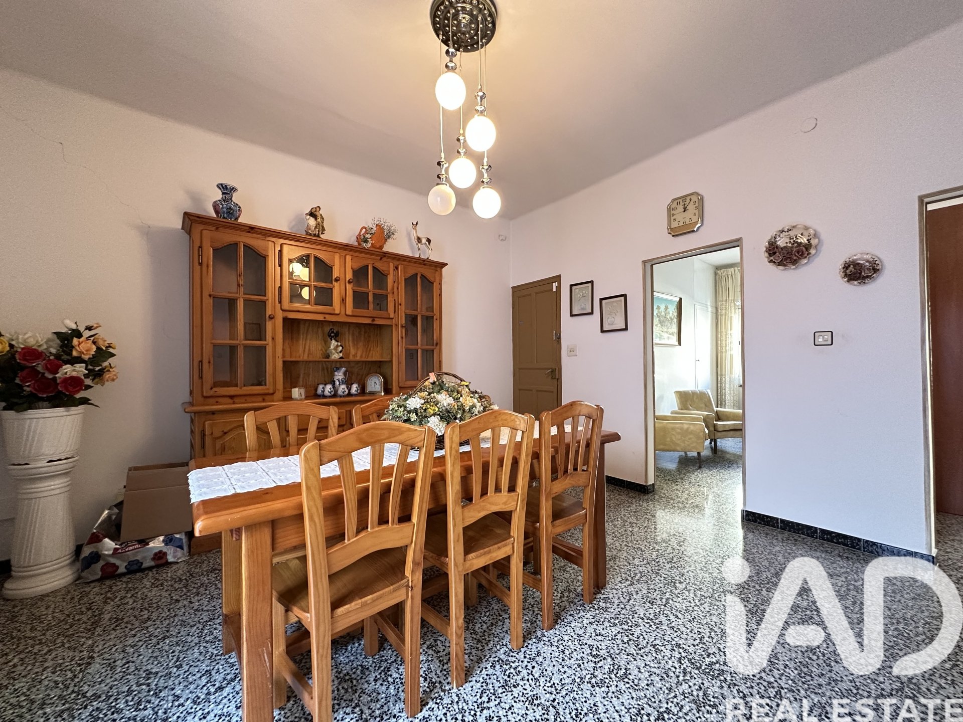 Radhus i Mataro, Barcelona, Spanien 5 sovrum, 159 kvm. Nr. 172653
