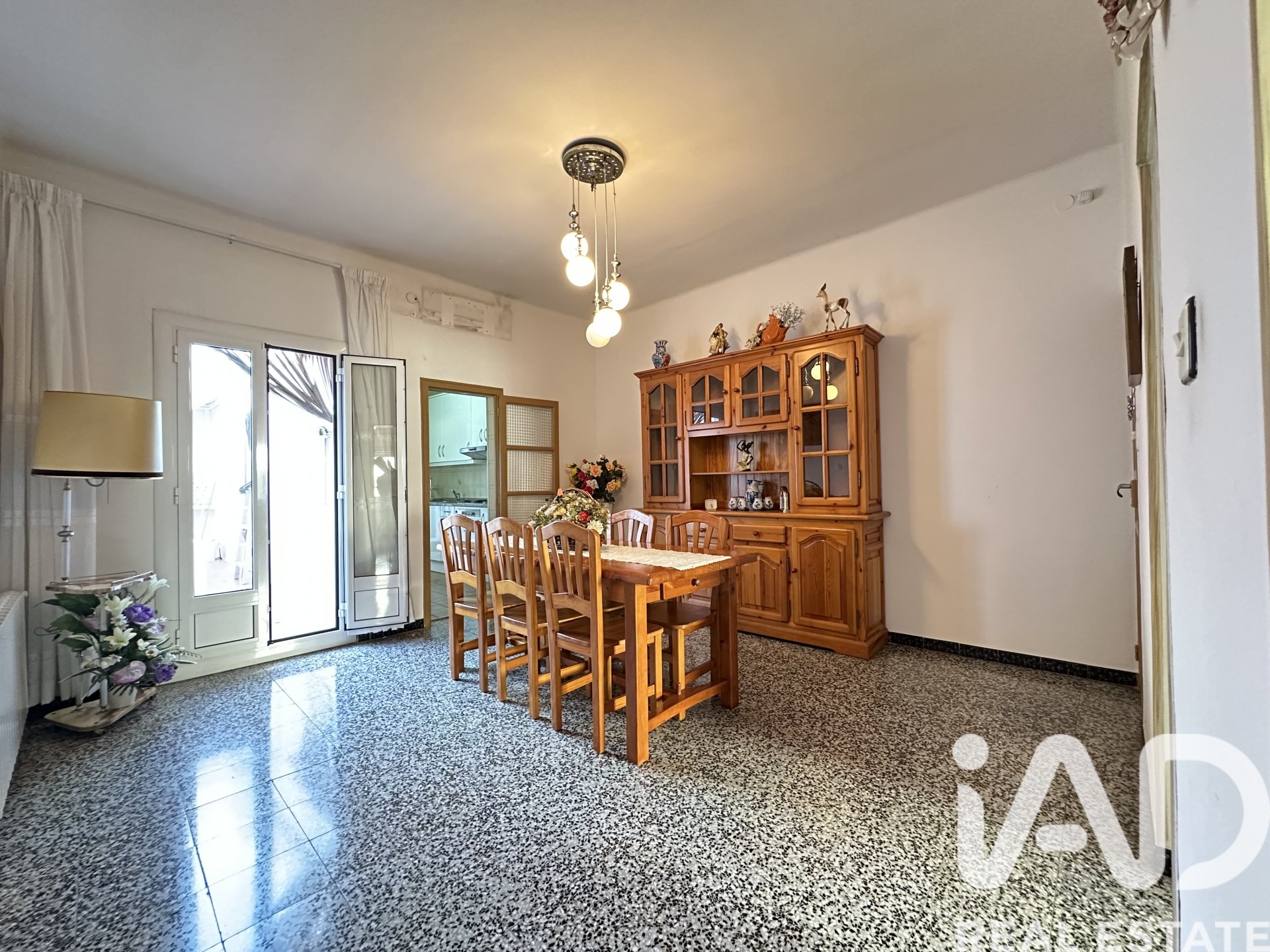 Radhus i Mataro, Barcelona, Spanien 5 sovrum, 159 kvm. Nr. 172653