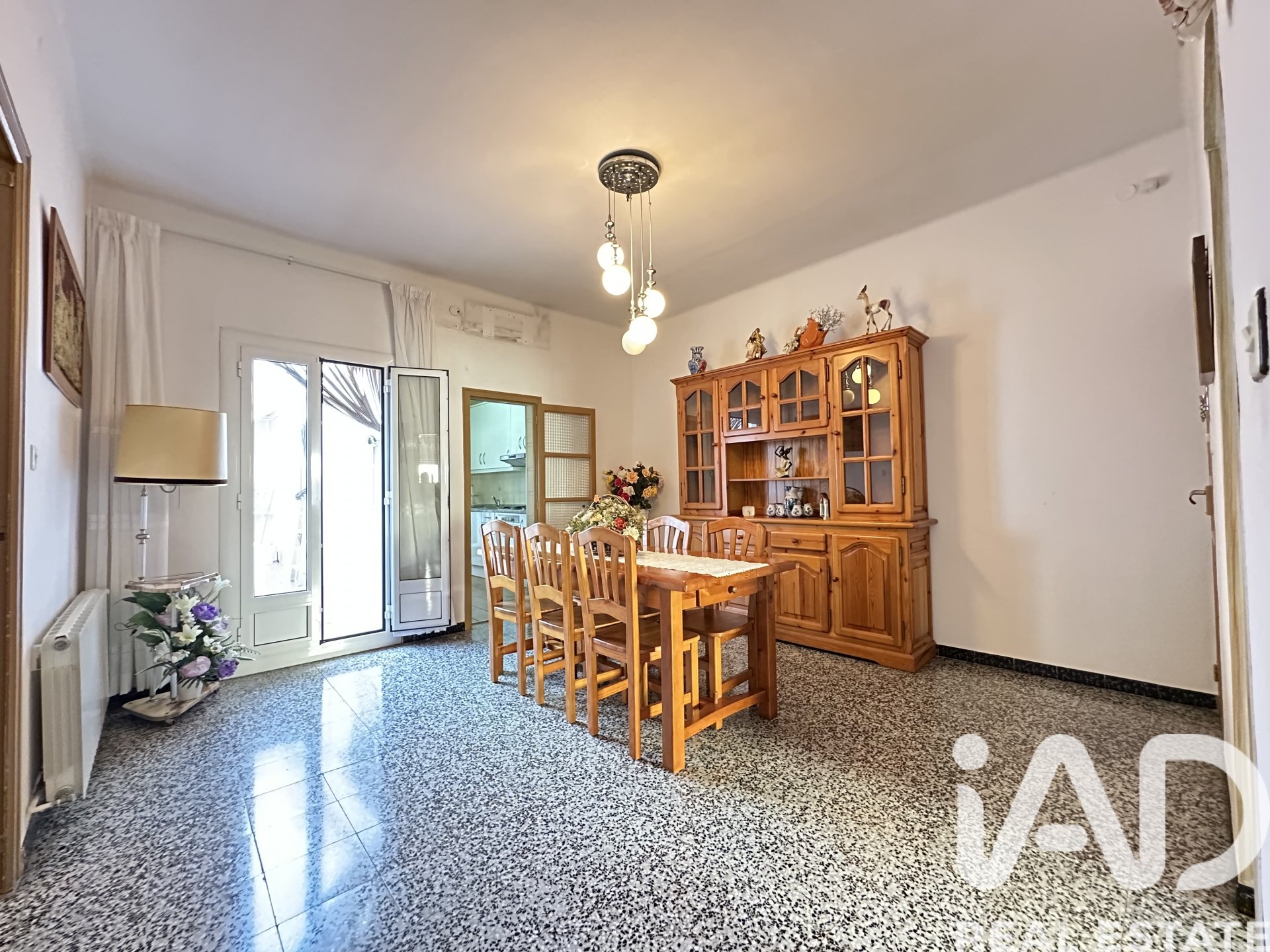 Radhus i Mataro, Barcelona, Spanien 5 sovrum, 159 kvm. Nr. 172653