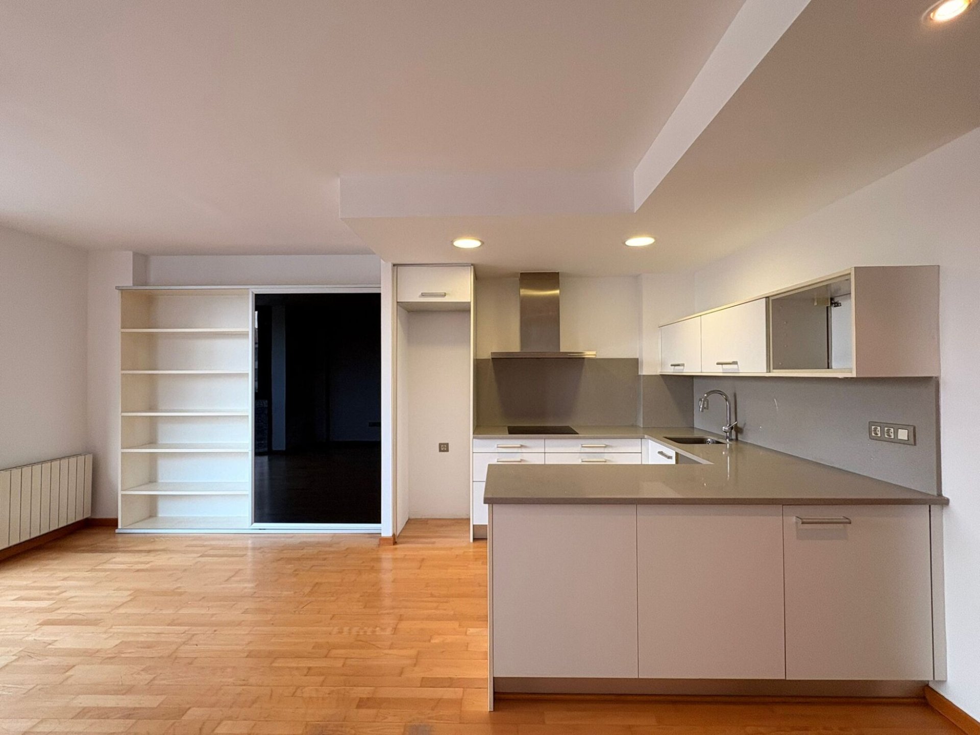 Apartment à Girona, Espagne 2 chambres, 97 m2 No. 161648