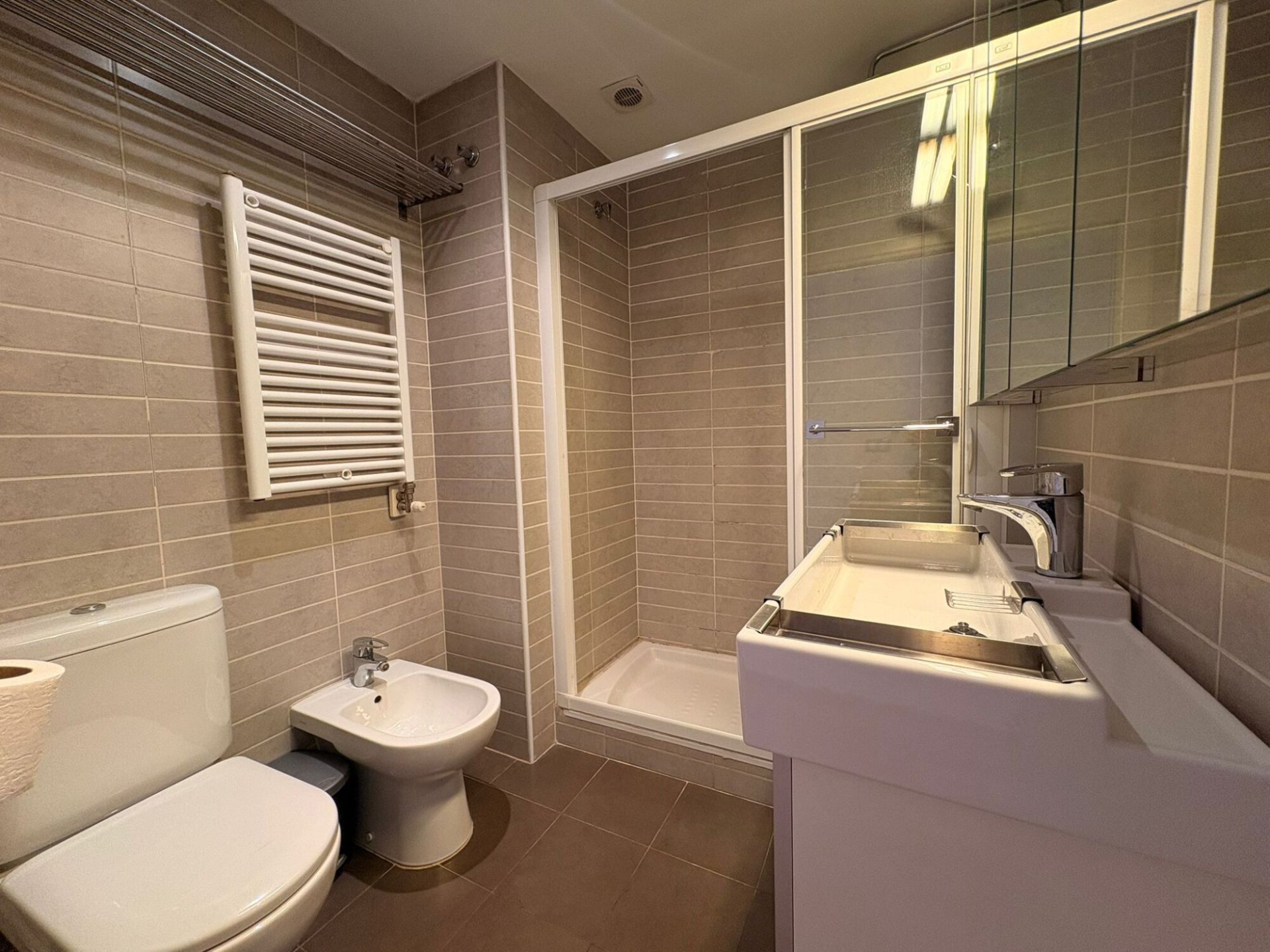 Apartment à Girona, Espagne 2 chambres, 97 m2 No. 161648