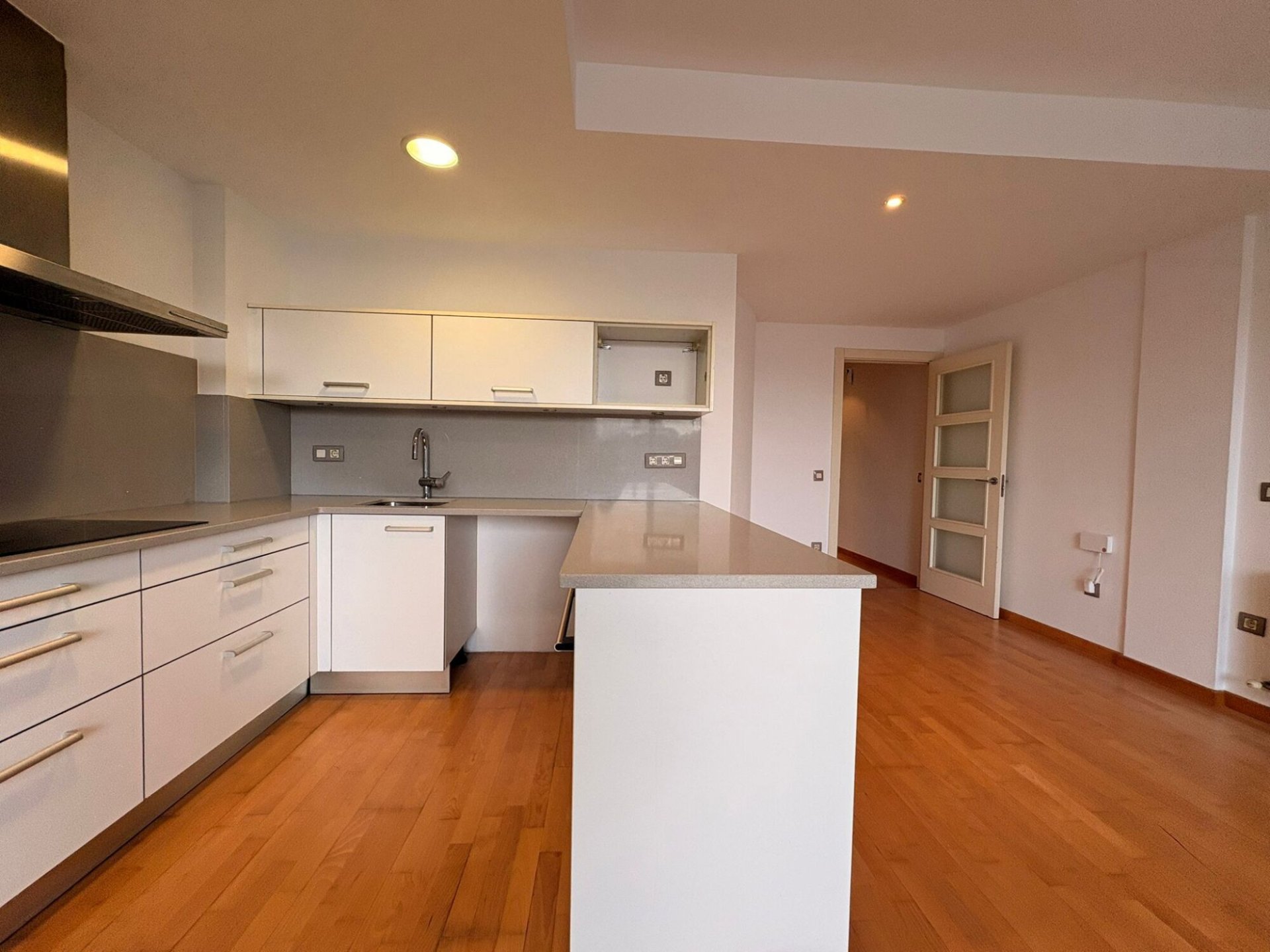 Apartment à Girona, Espagne 2 chambres, 97 m2 No. 161648