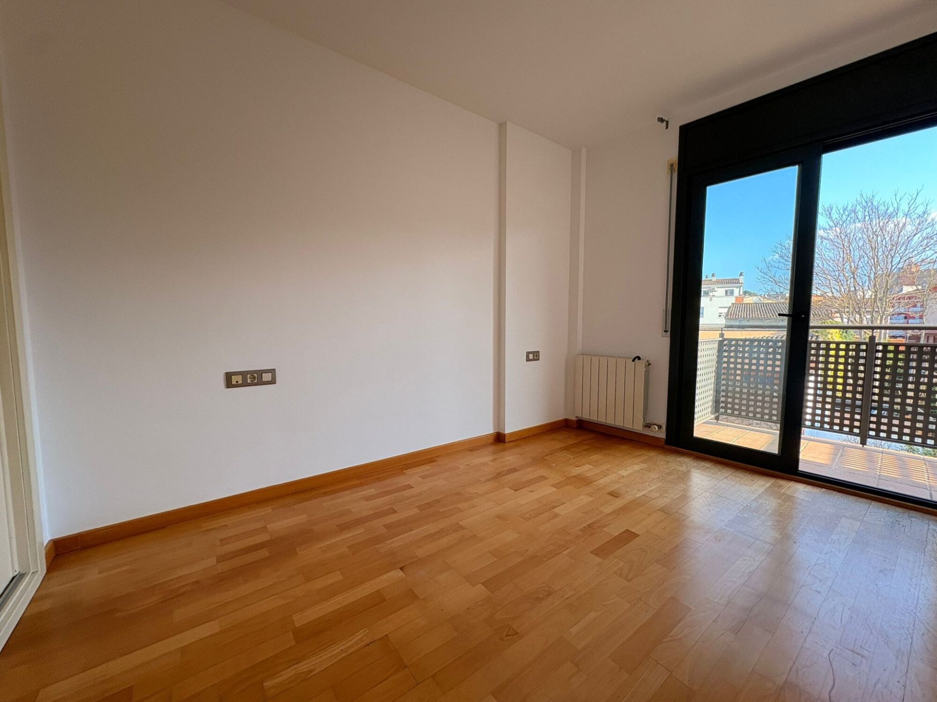 Apartment à Girona, Espagne 2 chambres, 97 m2 No. 161648