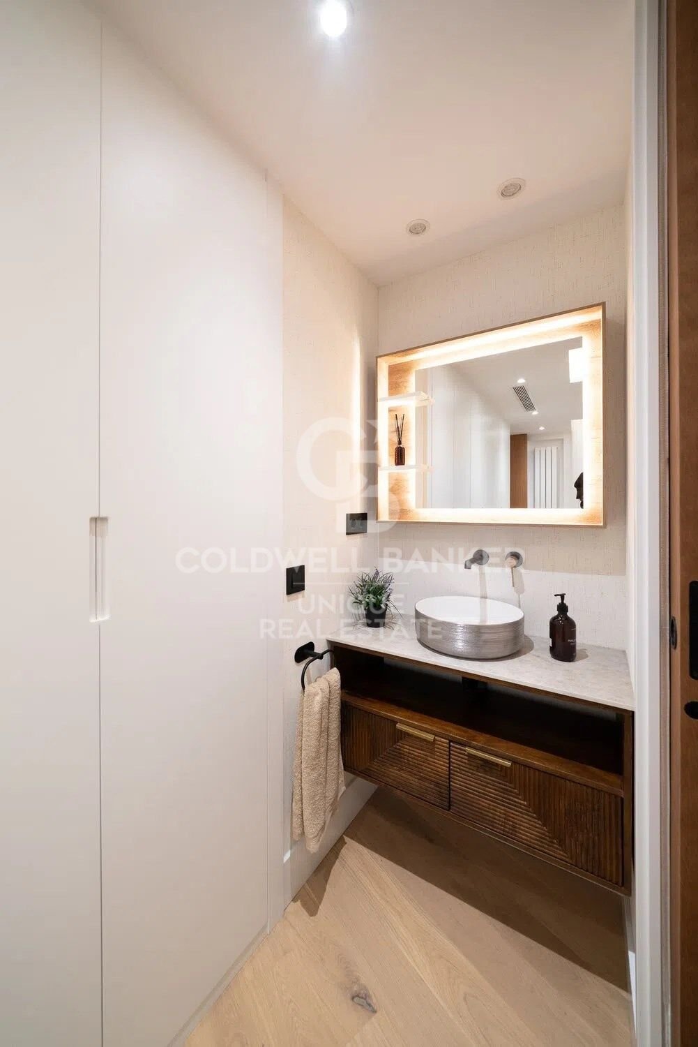 Apartamento en Madrid, España 2 dormitorios, 120 m2 No. 157059