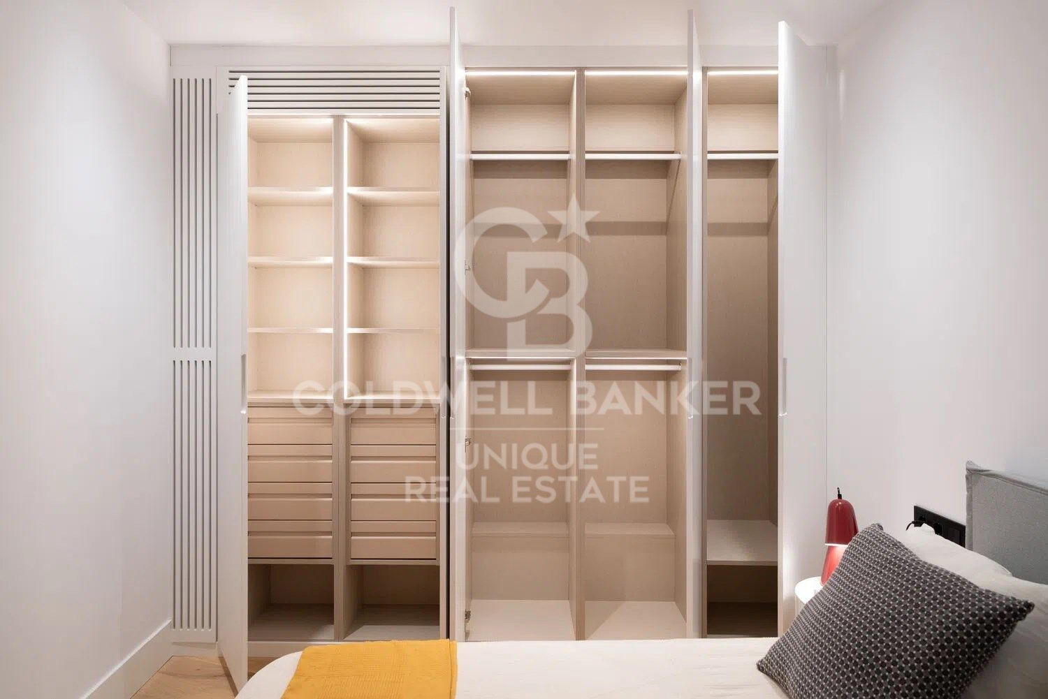 Apartamento en Madrid, España 2 dormitorios, 120 m2 No. 157059