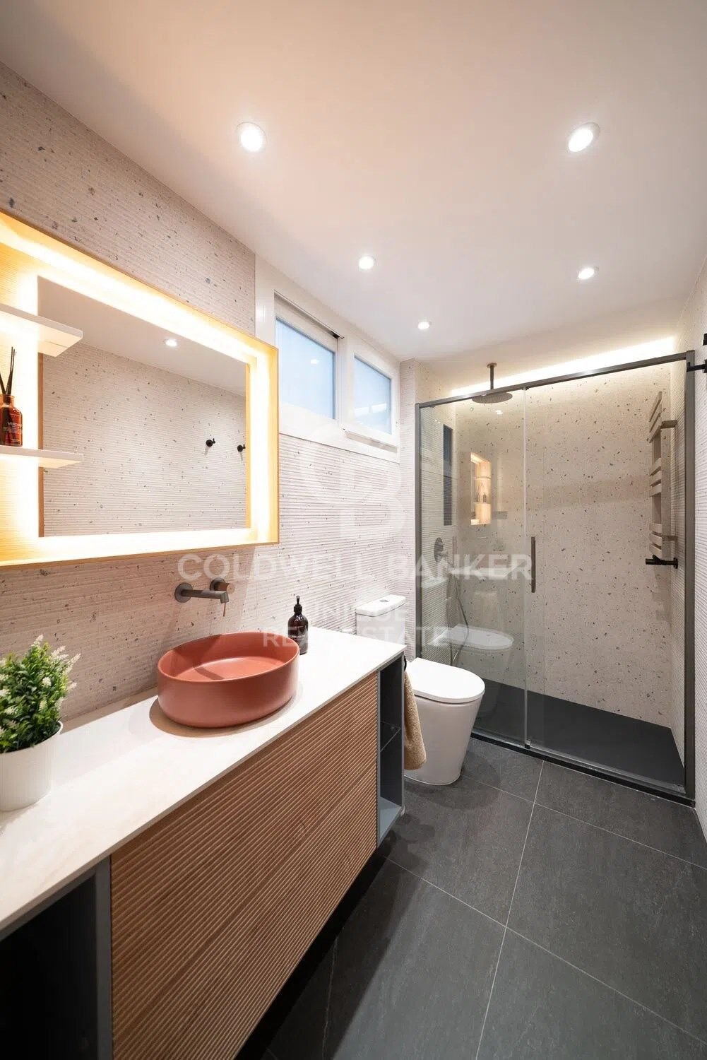 Apartamento en Madrid, España 2 dormitorios, 120 m2 No. 157059