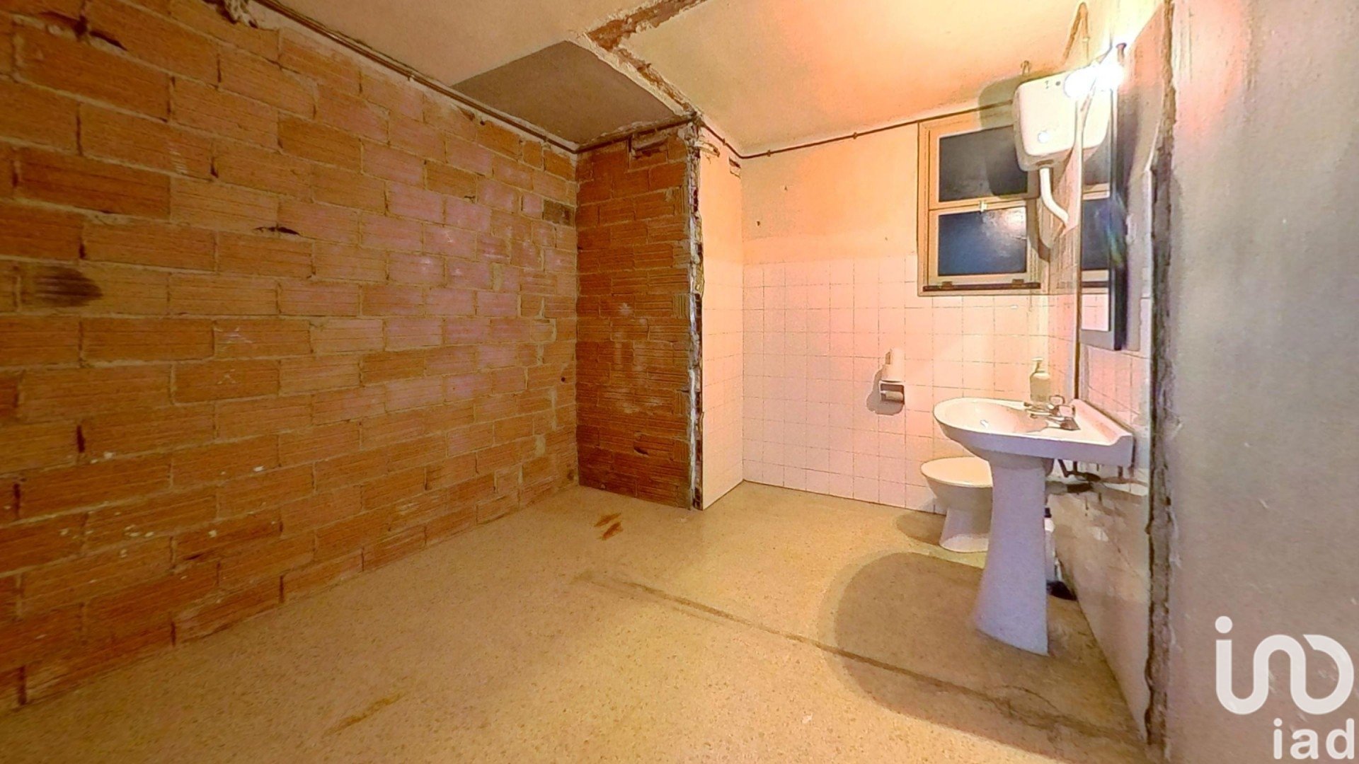 Liikekiinteistö Polinya, Barcelona, Espanja 2 makuuhuonetta, 91 m2 No. 185579