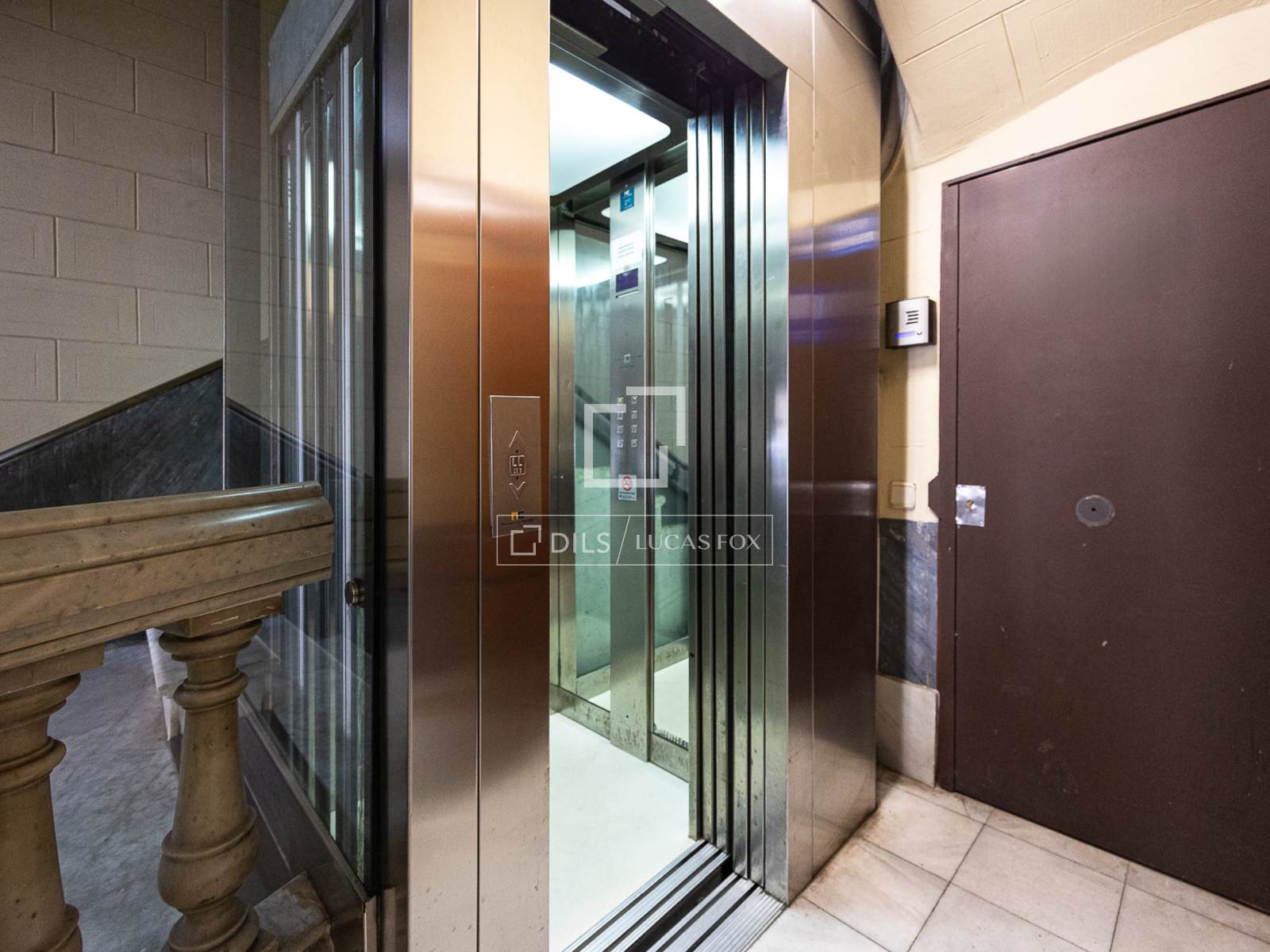 Attico a Barcelona, Spagna 4 camere da letto, 117 mq. N° 194284