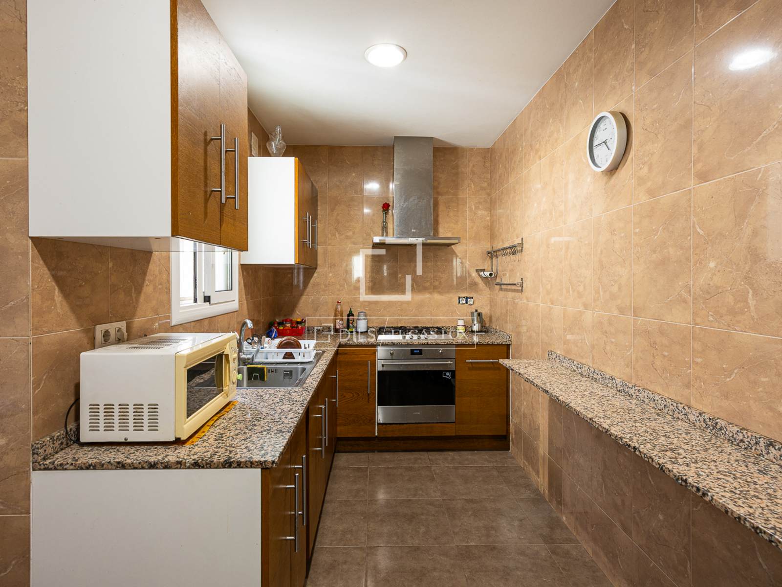 Attico a Barcelona, Spagna 4 camere da letto, 117 mq. N° 194284