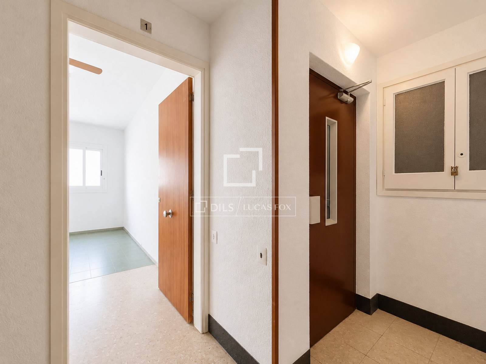 Apartament w Vilanova i la Geltru, Barcelona, Hiszpania 4 sypialnie, 97 mkw. nr 194286