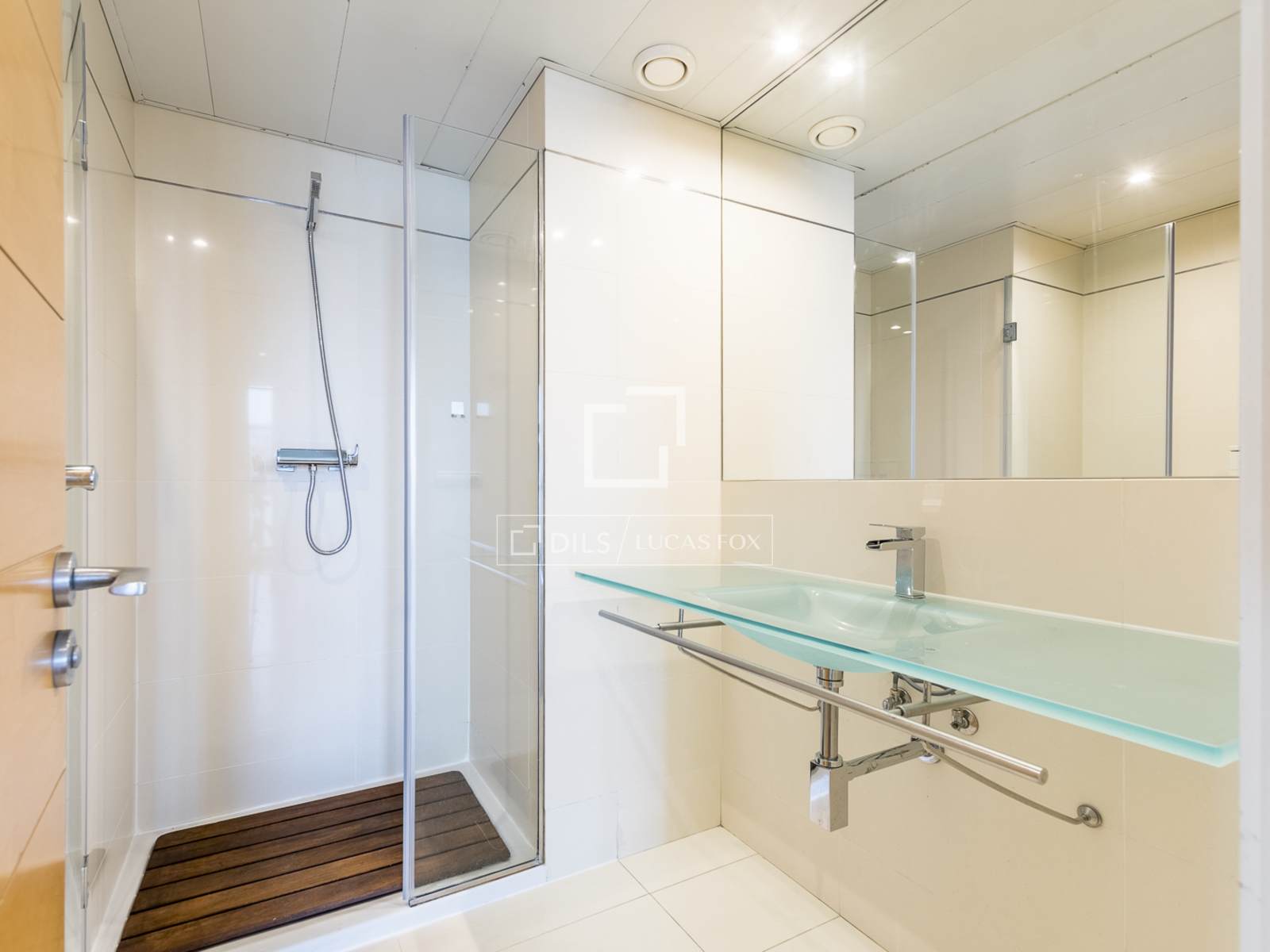 Wohnung in Barcelona, Spanien 3 Schlafzimmer, 121 m2 Nr. 194287